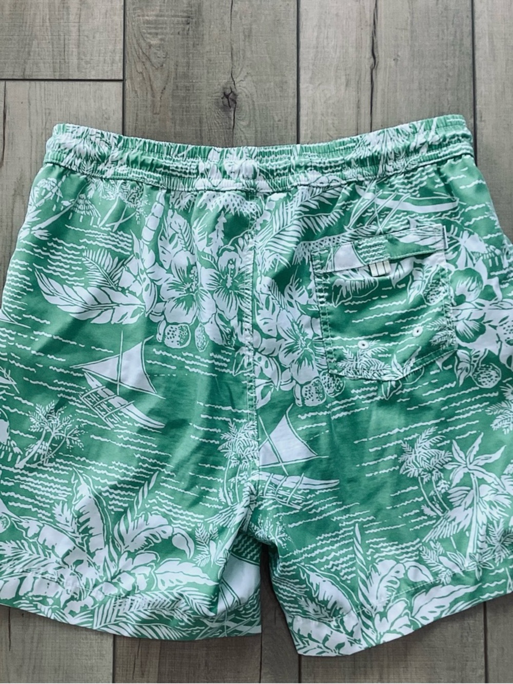 Tommy Bahama Men’s Swim Trunks Size M - Picture 2 of 7